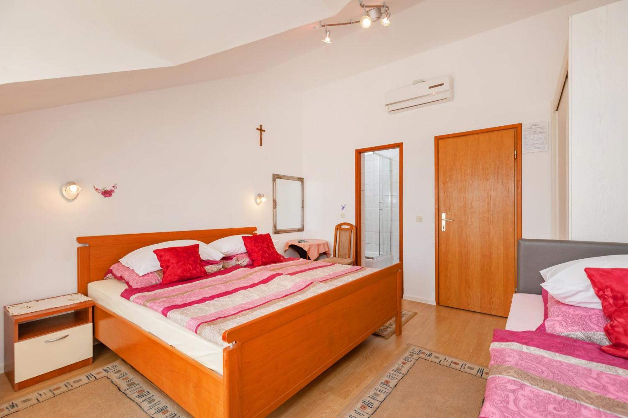 Apartmani Galic 2 Mlini Bagian luar foto