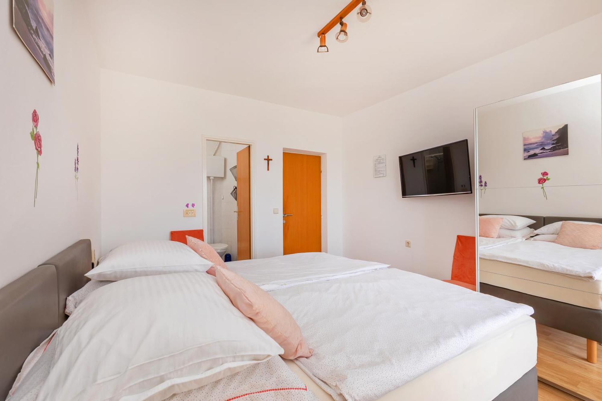 Apartmani Galic 2 Mlini Bagian luar foto